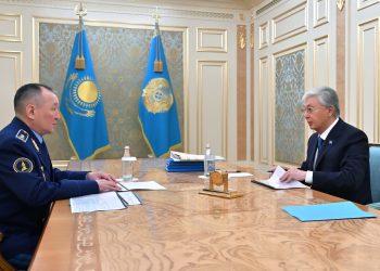 Президент Қорғаныс министріне армияны цифрландыру мен әскери реформаларды жеделдетуді тапсырды
