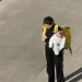 Алматыда сәбиін арқалап курьер болған ана Шымкентке қоныс аударды