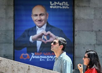 Армениядағы сайлау: Пашинян өз партиясының жеңіске жеткенін мәлімдеді