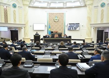 Сенат: Бюджеттен 648,7 млрд теңге тиімсіз жұмсалған
