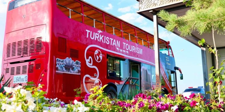 Түркістанда туристерге арналған «Red Bus» экскурсиялық автобусы іске қосылды