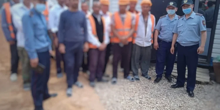 Қазақстанда көші-қон заңнамасын бұзудың 13 мыңнан астам дерегі анықталды