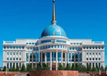 Тоқаев Нұрсұлтан Назарбаевты туған күнімен құттықтады