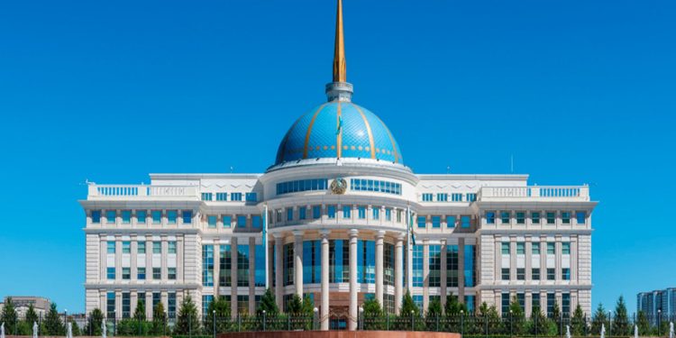 Тоқаев Нұрсұлтан Назарбаевты туған күнімен құттықтады