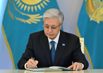 Президент “Қазақстан Халық Кеңесіне” қатысты Жарлыққа қол қойды