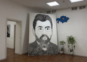 Астанада Ахмет Байтұрсынұлының портреті 5 мың шегемен жасалды
