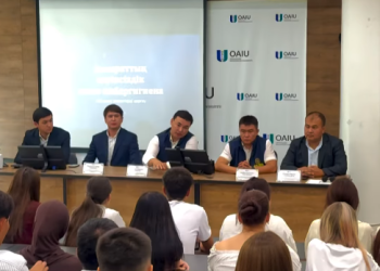 Шымкенттік студенттер киберқылмысқа қарсы «Цифрлық қалқан» сабағын үйренуде