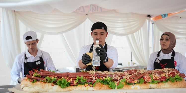 Шымкентте «Street Food Fest» гастрономиялық фестивалі өтті