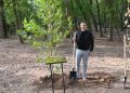 Венгерская делегация во главе с мэром дебрецена посадила деревья в дендропарке Шымкента