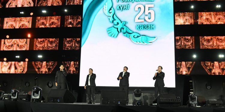 Праздничный концерт завершился салютом